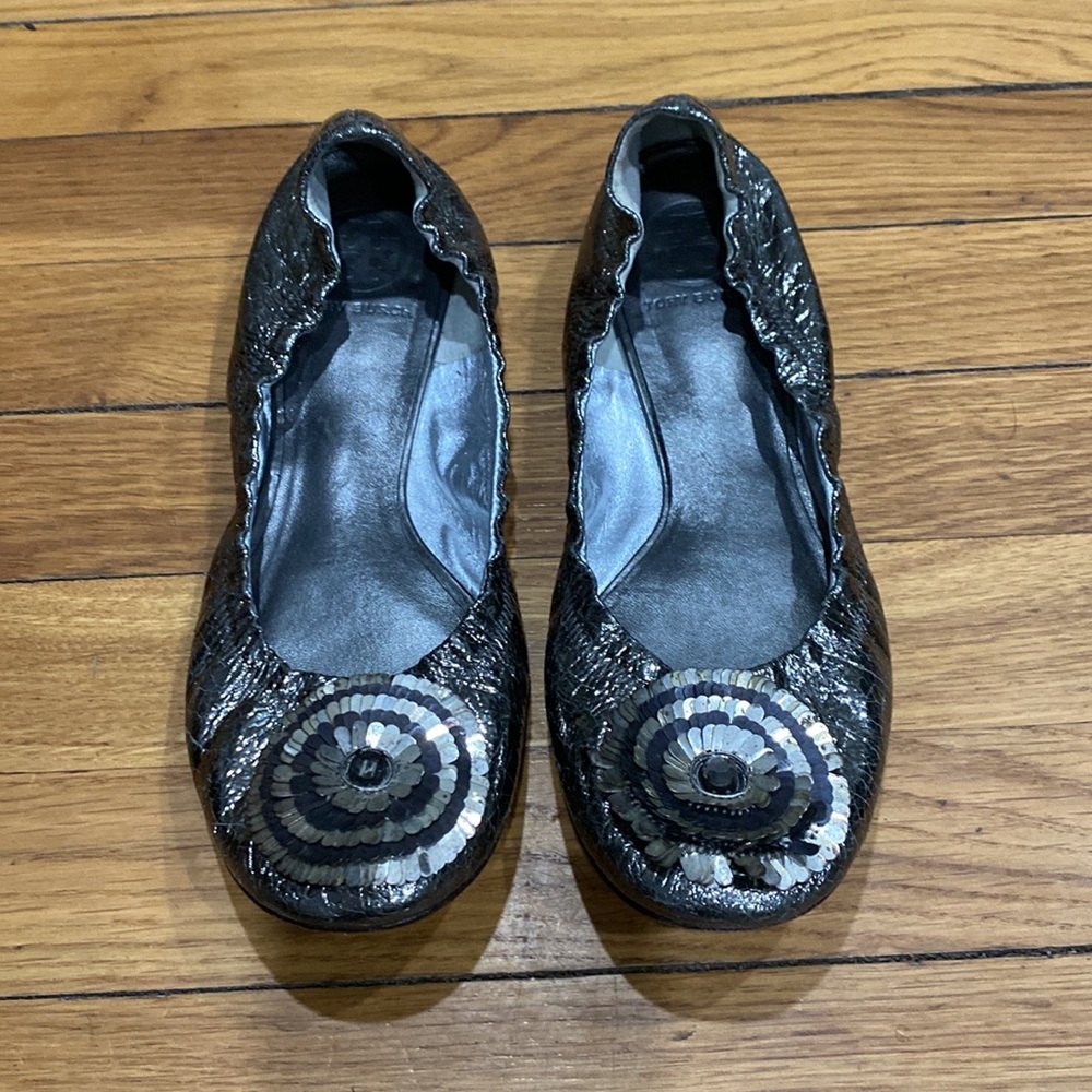 Tory Burch silver flower flats